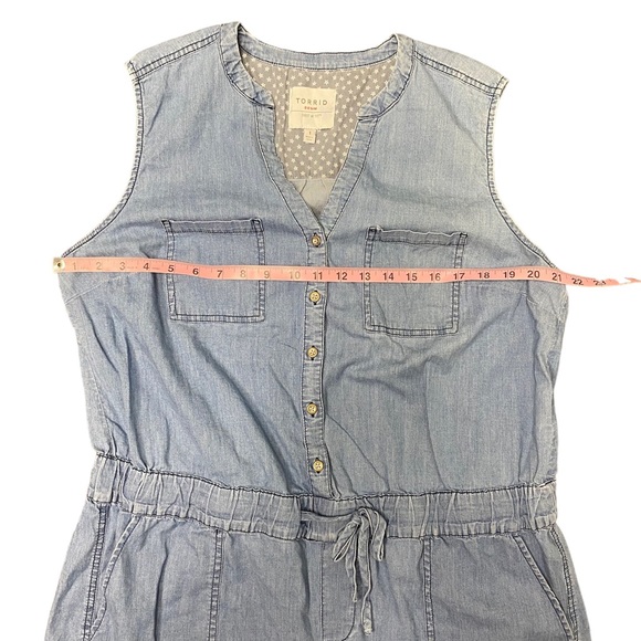 Torrid Drawstring Waist Romper - Medium Wash Chambray Denim Size 1 - Picture 13 of 13